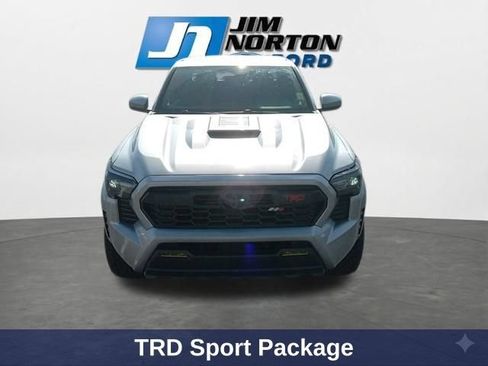 Used 2024 Toyota Tacoma TRD Sport RWD image 3