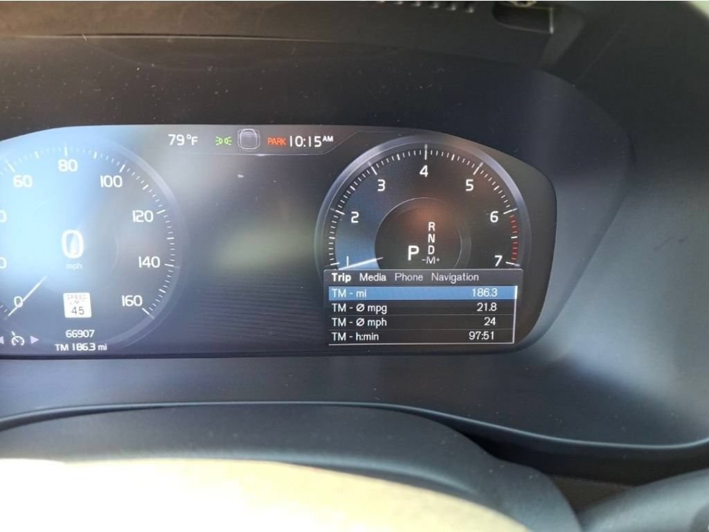Used 2021 Volvo XC40 T5 Momentum w/ Climate Package AWD/4WD image 18