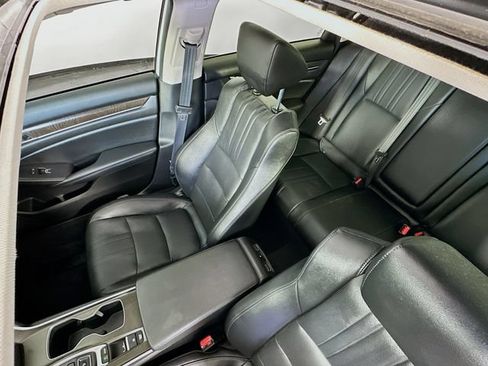 Used 2019 Honda Accord Touring image 10