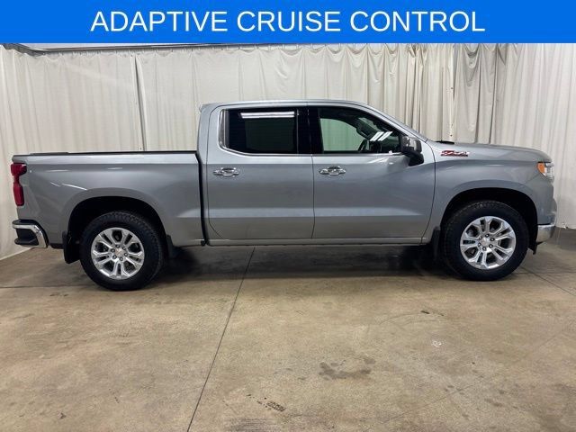 Used 2025 Chevrolet Silverado 1500 LTZ AWD/4WD image 2