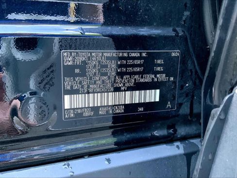 Used 2024 Toyota RAV4 LE AWD/4WD image 34