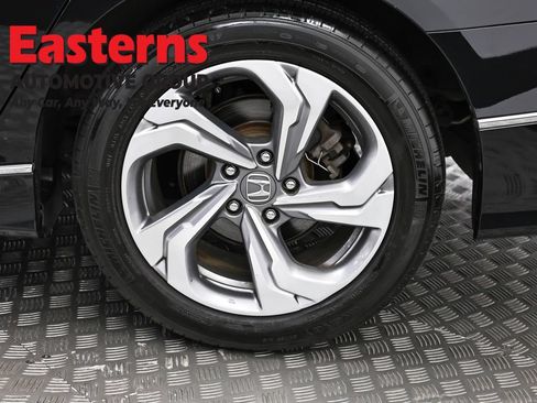 Used 2020 Honda Accord EX image 31