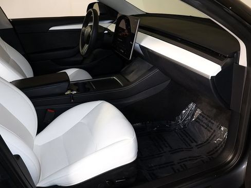 Used 2023 Tesla Model 3 Standard Range RWD image 32