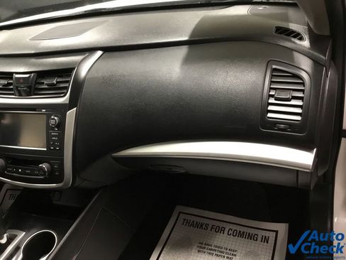 Used 2016 Nissan Altima 2.5 SV w/ Convenience Package image 37