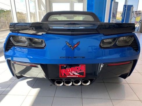Used 2015 Chevrolet Corvette Z06 w/ 3LZ Preferred Equipment Group image 5