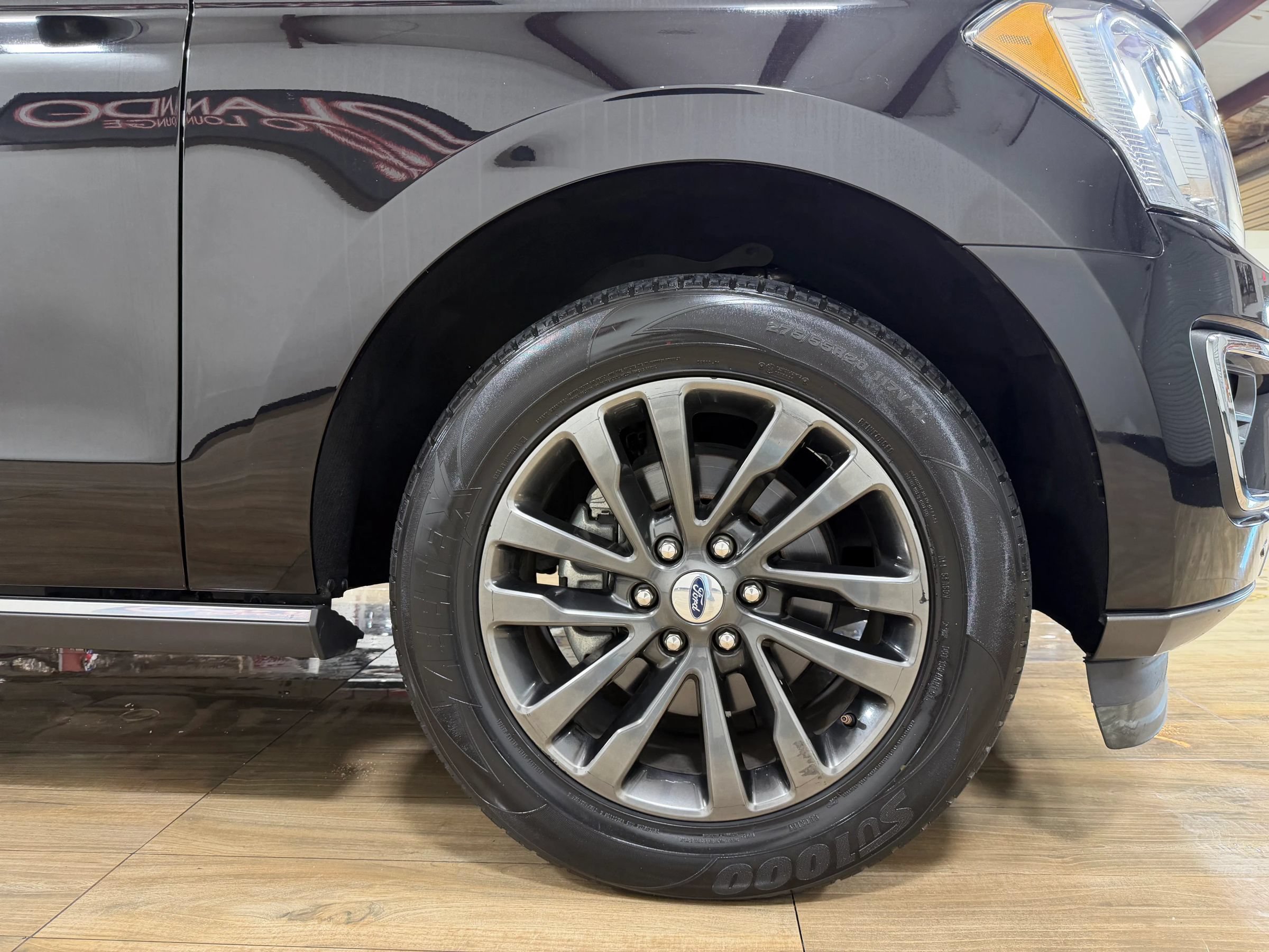 Used 2020 Ford Expedition Limited RWD image 5