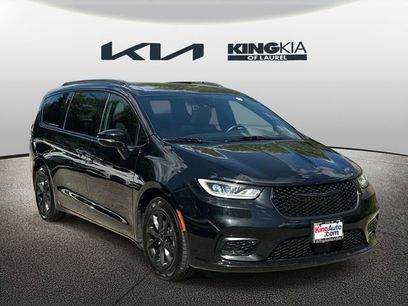 Used 2021 Chrysler Pacifica Touring w/ S Appearance Package