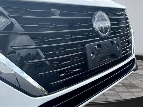 Used 2025 Nissan Sentra S FWD image 30