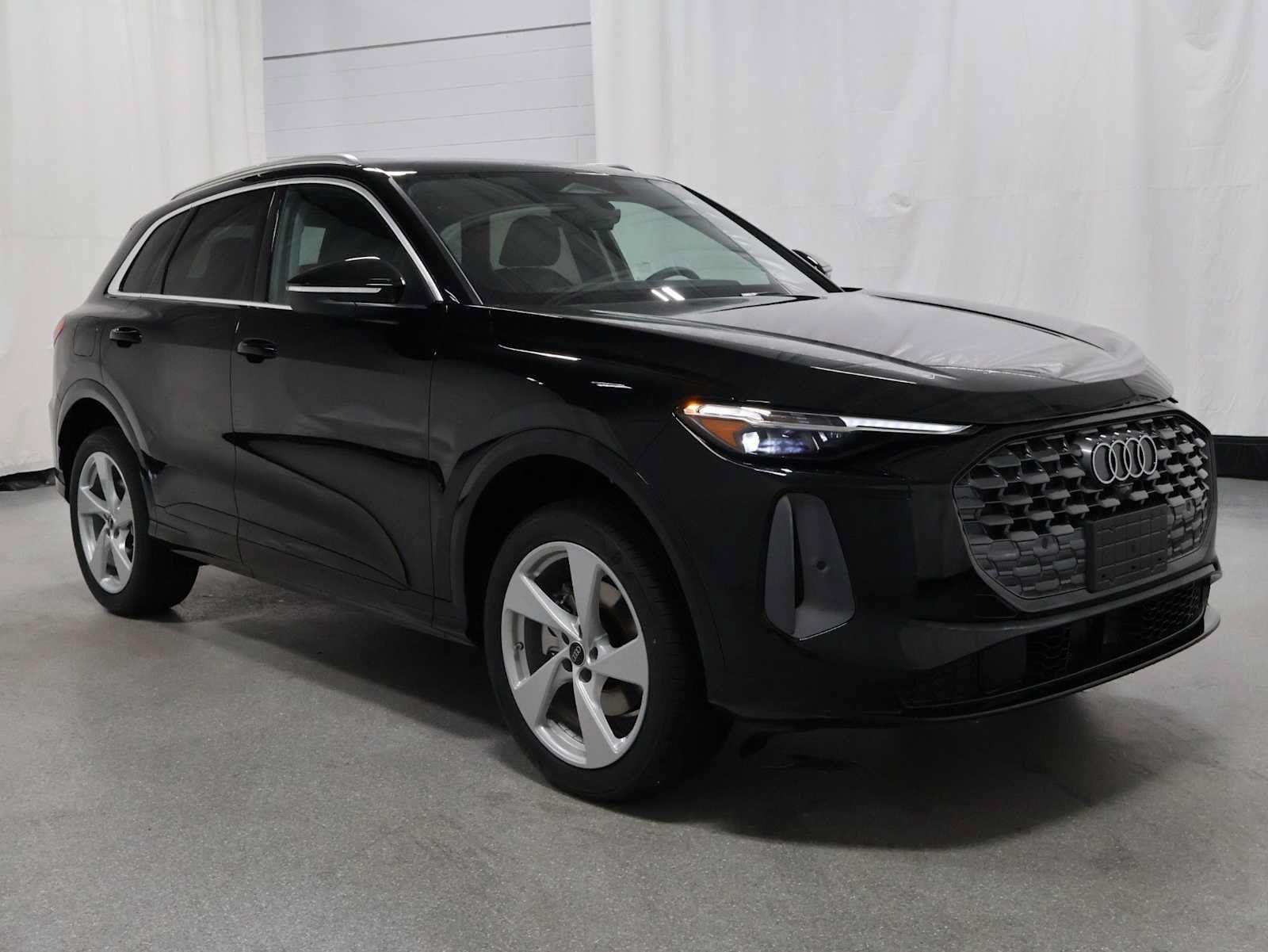 New 2026 Audi Q5 Premium AWD/4WD image 13