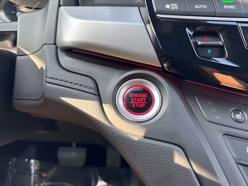 Used 2025 Honda Odyssey Sport-L image 24