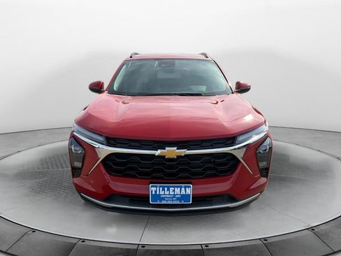 New 2026 Chevrolet Trax LT w/ Sunroof Package image 2