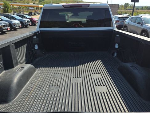 Used 2024 Chevrolet Silverado 3500 LT AWD/4WD image 8