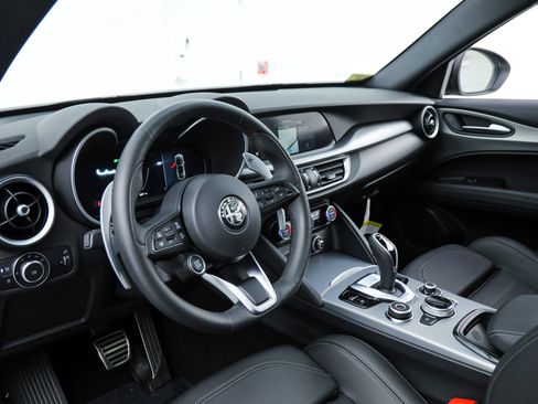 New 2025 Alfa Romeo Stelvio Sprint w/ Veloce Package AWD/4WD image 14