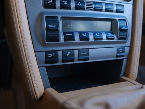 Used 2006 Porsche 911 Carrera 4S image 20