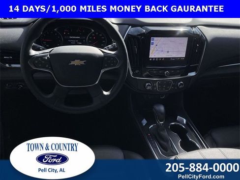 Used 2023 Chevrolet Traverse LT w/ LT Premium Package image 4