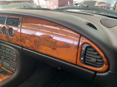 Used 2000 Jaguar XK8 Convertible image 19