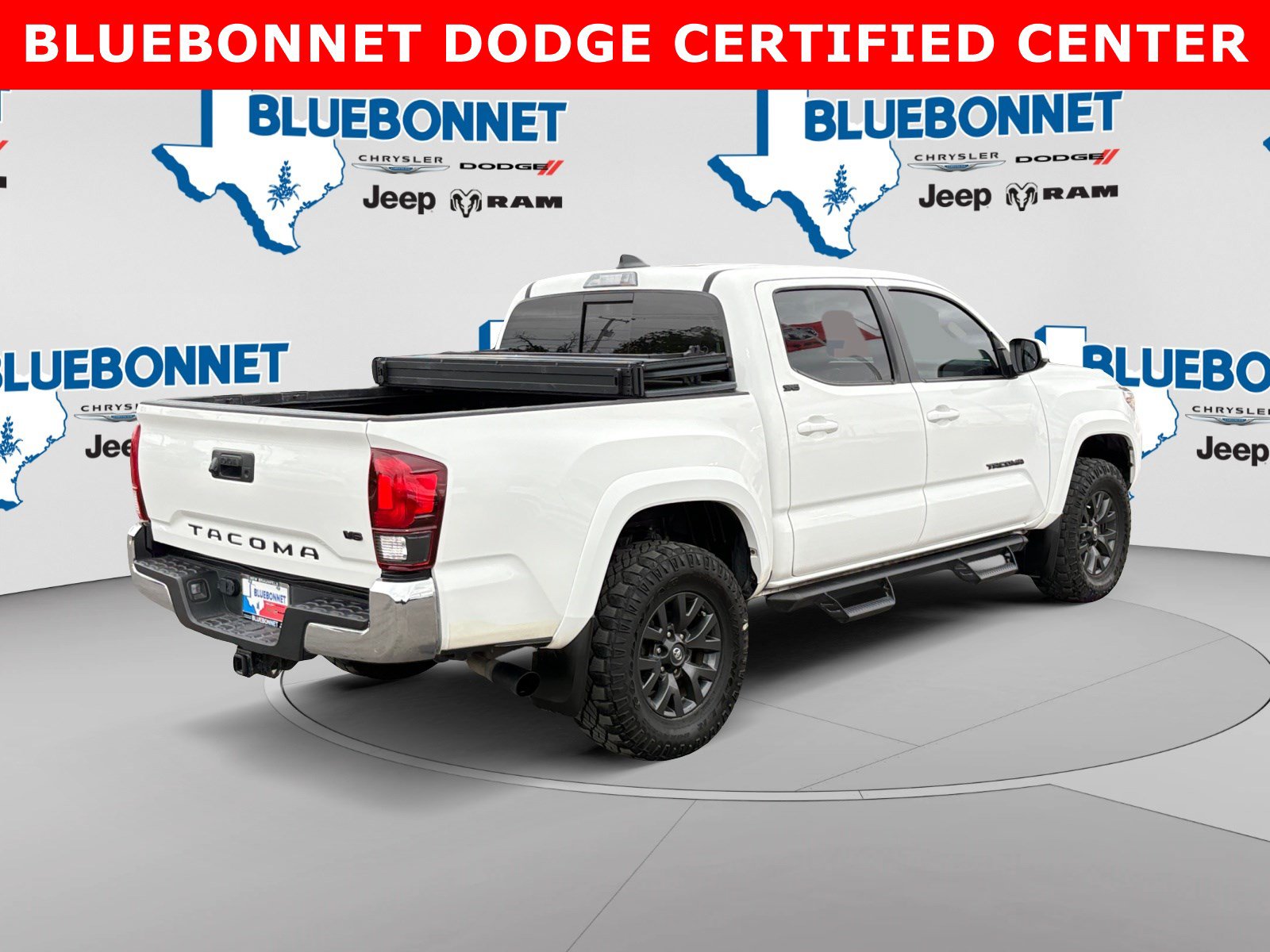 Used 2023 Toyota Tacoma SR5 RWD image 5