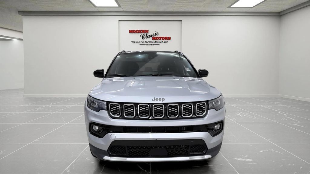 Used 2025 Jeep Compass Limited AWD/4WD image 2