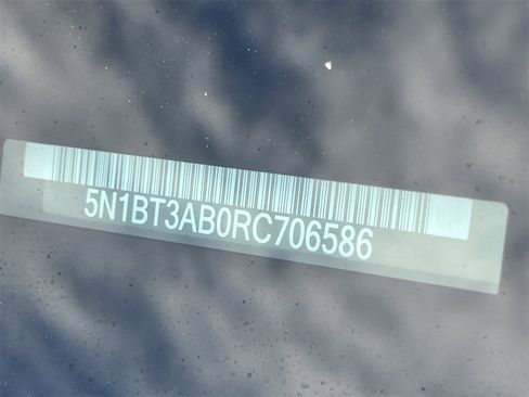 Certified 2024 Nissan Rogue S image 26