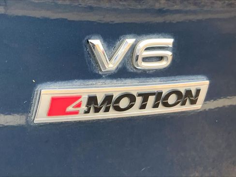 Used 2018 Volkswagen Atlas SEL w/ R-Line Package AWD/4WD image 10