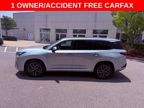 Certified 2024 Lexus TX 350 FWD w/ Captains Chair Package image 4