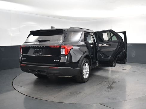 Used 2025 Ford Explorer Active image 26