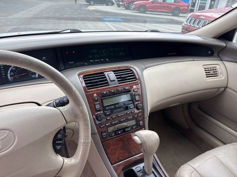 Used 2001 Toyota Avalon XL image 15