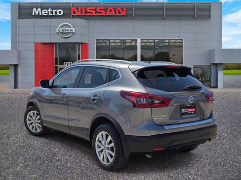 Certified 2022 Nissan Rogue Sport SV FWD image 4