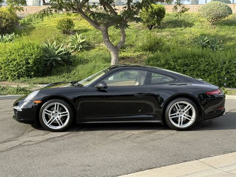 Used 2014 Porsche 911 Carrera 4 AWD/4WD image 3