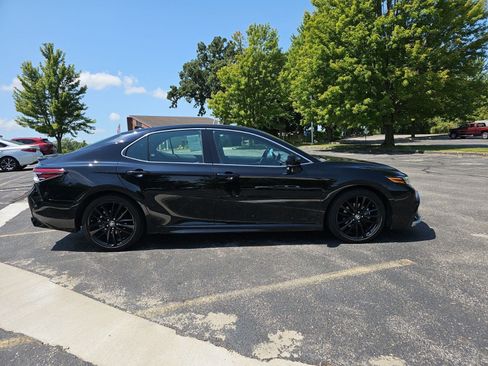 Used 2023 Toyota Camry XSE FWD image 7
