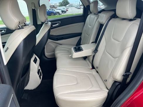 Used 2018 Ford Edge Titanium w/ Technology Package FWD image 37