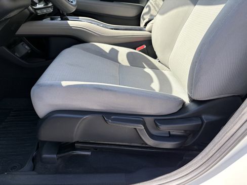 Used 2021 Honda HR-V LX image 26