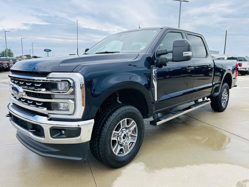 Used 2025 Ford F350 Lariat AWD/4WD image 38