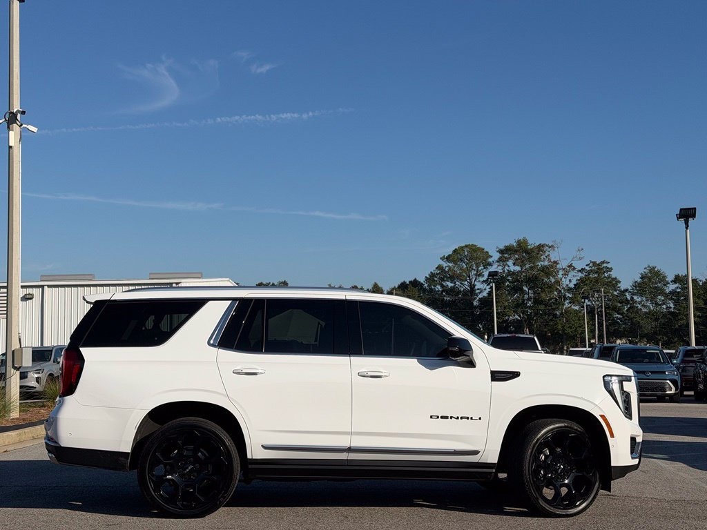 Used 2026 GMC Yukon Denali w/ Denali Reserve Package AWD/4WD image 4