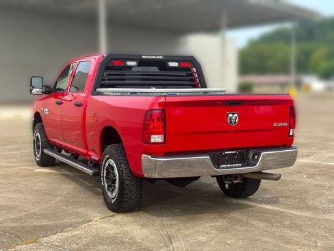 Used 2018 RAM 2500 Tradesman w/ Chrome Appearance Group AWD/4WD image 8