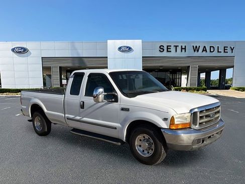 Used 1999 Ford F250 Lariat image 1