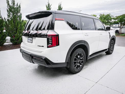 Used 2025 Nissan Armada PRO-4X AWD/4WD image 10