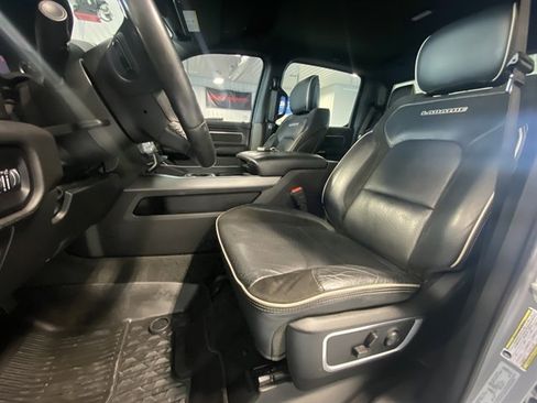Used 2024 RAM 1500 Laramie image 11
