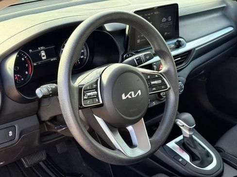 Certified 2023 Kia Forte LXS w/ LXS Technology Package FWD image 12