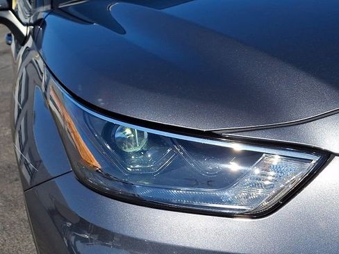 Used 2023 Toyota Highlander XLE AWD/4WD image 11