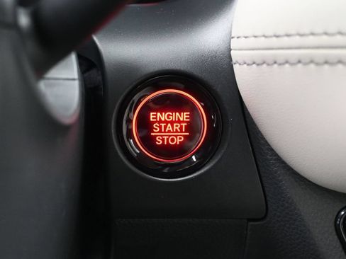 Certified 2025 Honda HR-V EX-L image 18