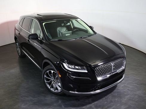 Used 2023 Lincoln Nautilus Reserve w/ Luxury Package AWD/4WD image 7