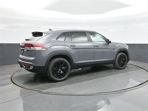 New 2026 Volkswagen Atlas Cross Sport SE image 7