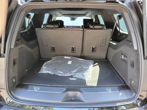 New 2025 Cadillac Escalade ESV Sport Platinum w/ LPO, ONYX Package image 30