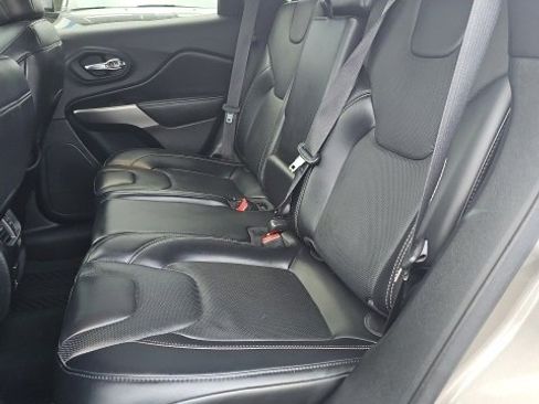 Used 2021 Jeep Cherokee Latitude Lux 80th Anniv w/ Quick Order Package 2YU 80th image 13