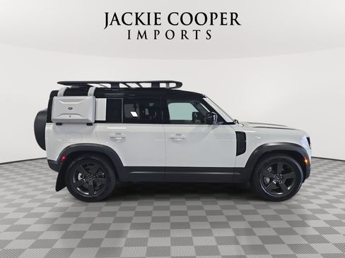 Used 2020 Land Rover Defender 110 HSE AWD/4WD image 4