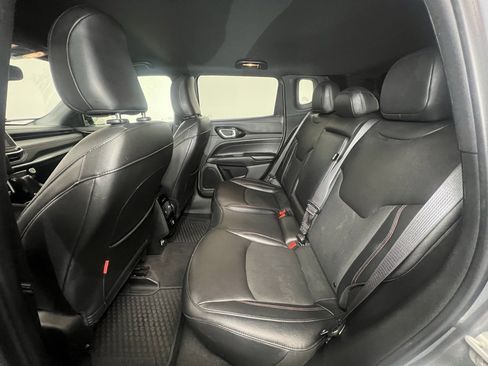 Used 2024 Jeep Compass Trailhawk image 5