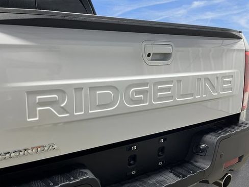 New 2026 Honda Ridgeline Black Edition image 10