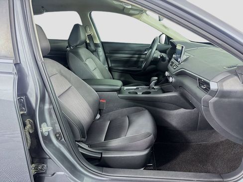 Used 2019 Nissan Altima 2.5 S FWD image 25