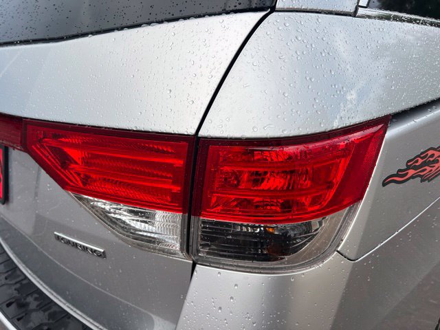 Used 2014 Honda Odyssey Touring image 11
